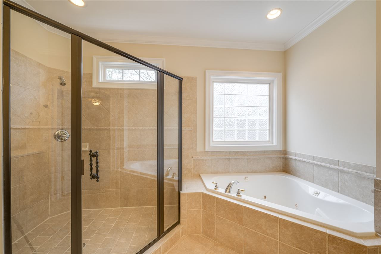 12341 Beestone Lane Raleigh, NC 27614 - Photo 17 of 30 Master Bath/Spa