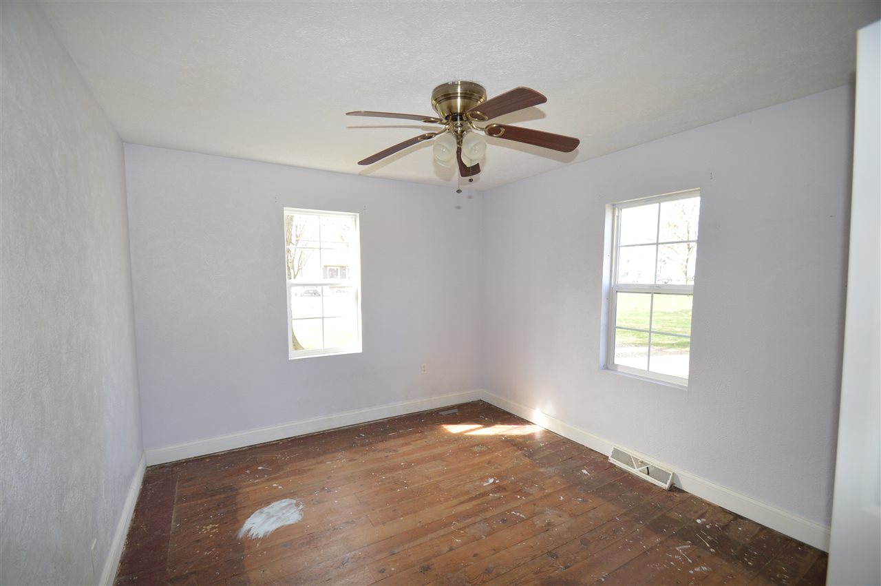 263 Ehrett Street Creve Coeur, IL 61610 - Photo 9 of 11 Gallery Image 9