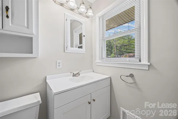 $2,300 | 4827 Harcourt Lane, Charlotte, NC 28212