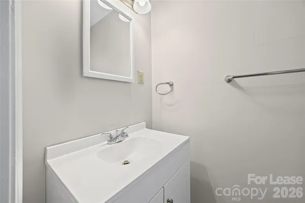 $2,300 | 4827 Harcourt Lane, Charlotte, NC 28212