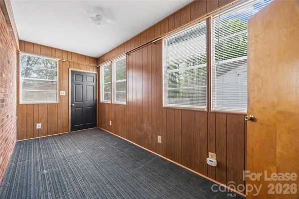 $2,300 | 4827 Harcourt Lane, Charlotte, NC 28212