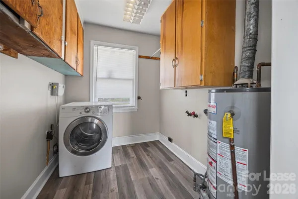 $2,300 | 4827 Harcourt Lane, Charlotte, NC 28212