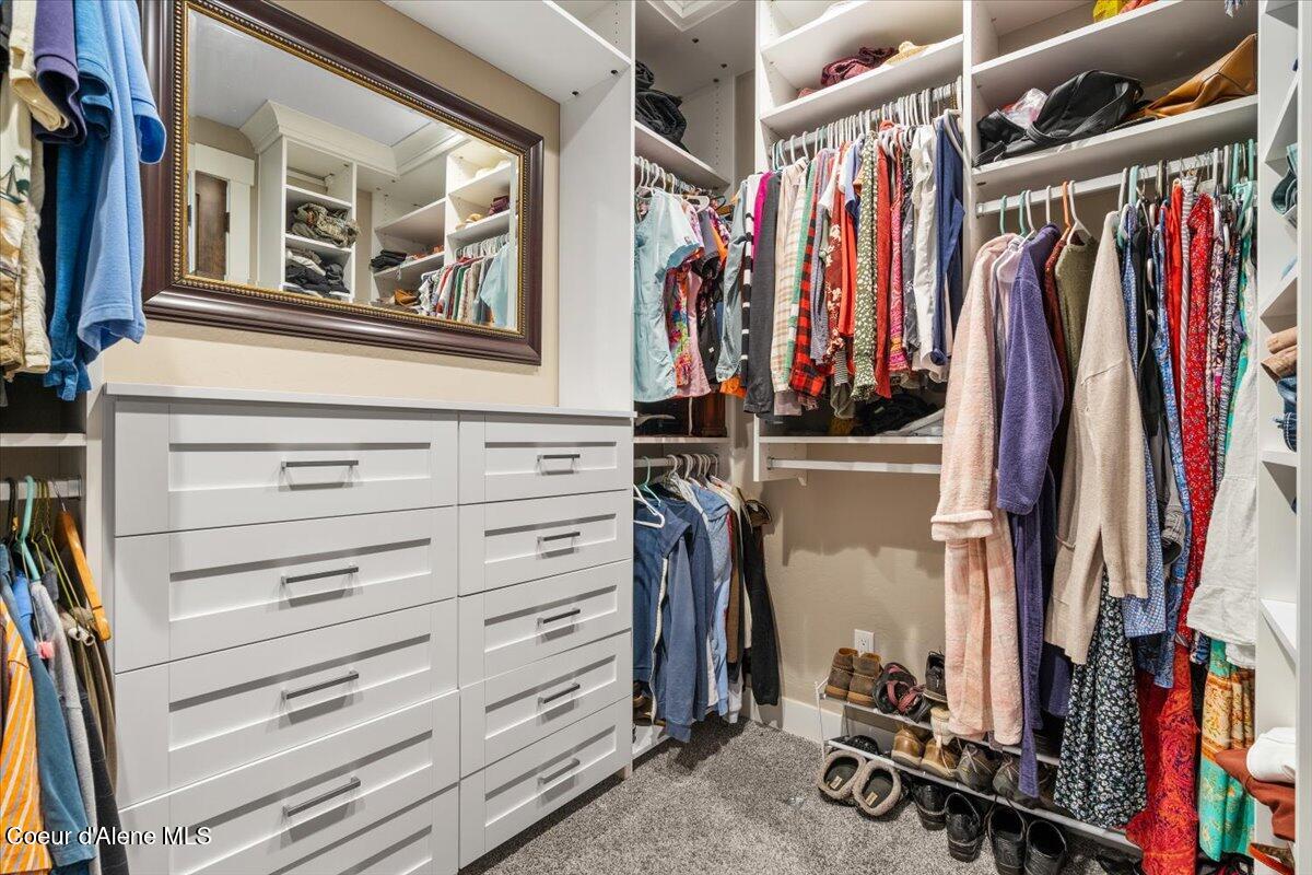 457 West Kinnerly Court Rathdrum, ID 83858 - Photo 27 of 51 Primary closet