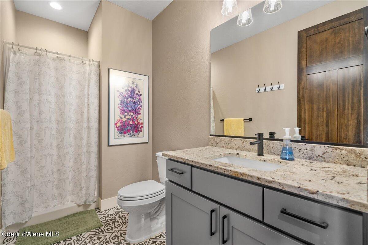 457 West Kinnerly Court Rathdrum, ID 83858 - Photo 29 of 51 Full bath