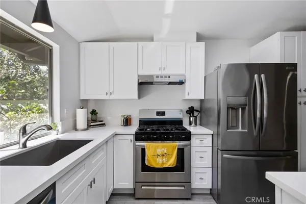 $710,000 | 1619 West 242nd Place, Unit F, Harbor City, CA 90710