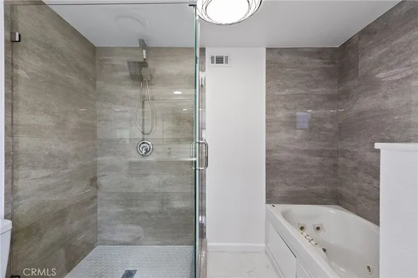 $710,000 | 1619 West 242nd Place, Unit F, Harbor City, CA 90710
