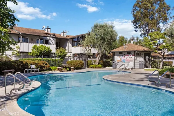 $710,000 | 1619 West 242nd Place, Unit F, Harbor City, CA 90710