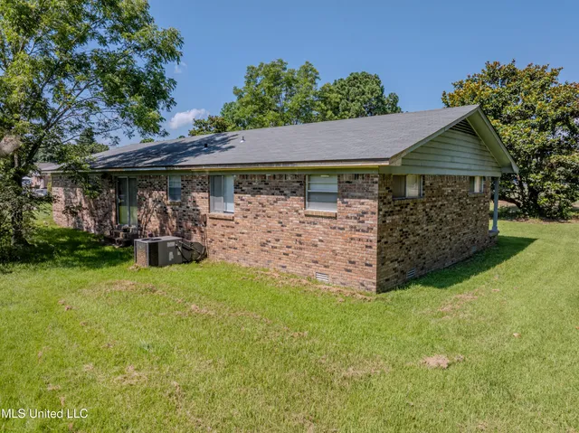 $125,000 | 713 West Street, Coldwater, MS 38618