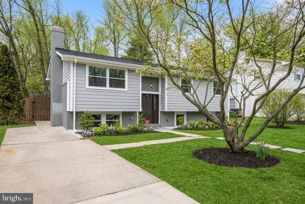$4,200 | 415 Ritchie Parkway, Rockville, MD 20852