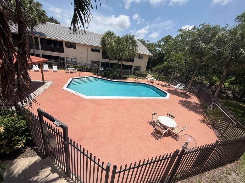 2977 Riverside Drive Coral Springs, FL 33065 - Photo 22 of 24 WhatsApp Image 2026-06-28 at 16.50.53