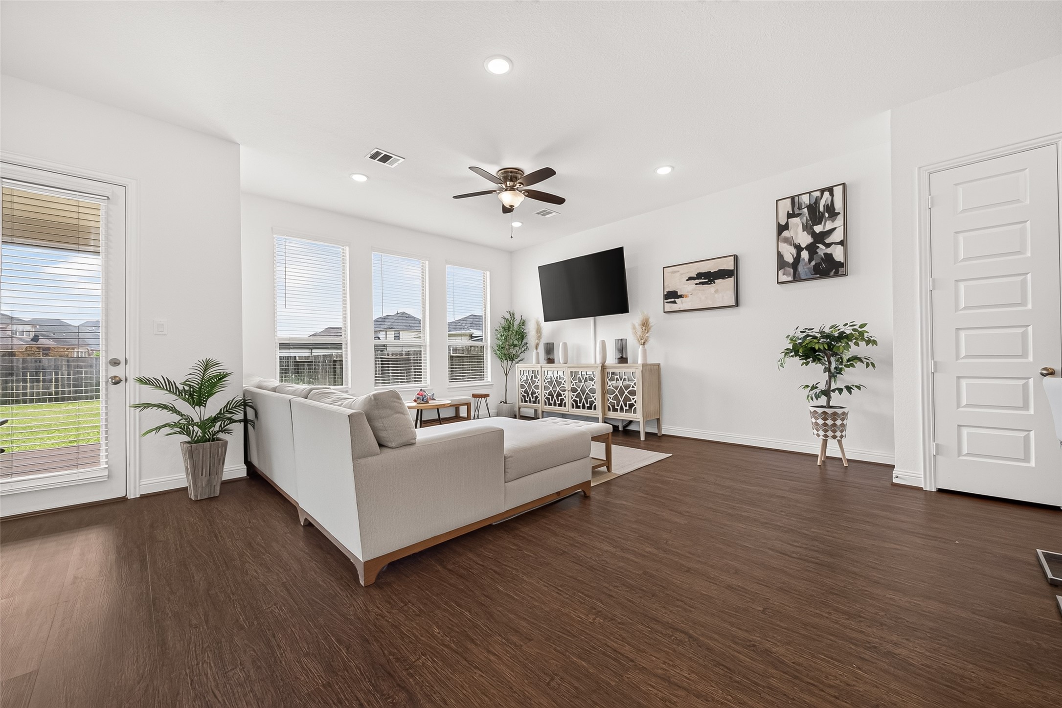 507 KELLEY GREEN Court Rosenberg, TX 77469 - Photo 10 of 43