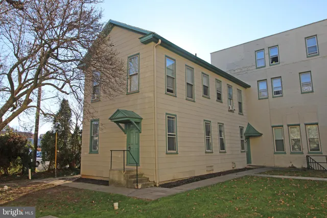 $1,295 | 12 South Filbert Street, Unit A15, Mechanicsburg, PA 17055