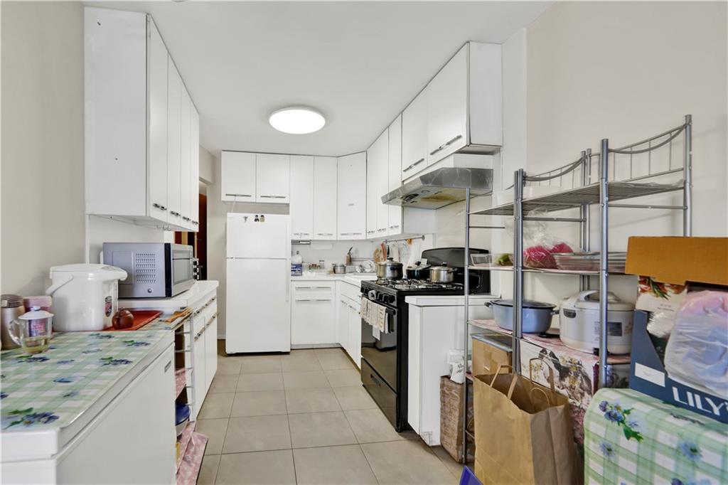 2349 Stuart Street Brooklyn, NY 11229 - Photo 26 of 31