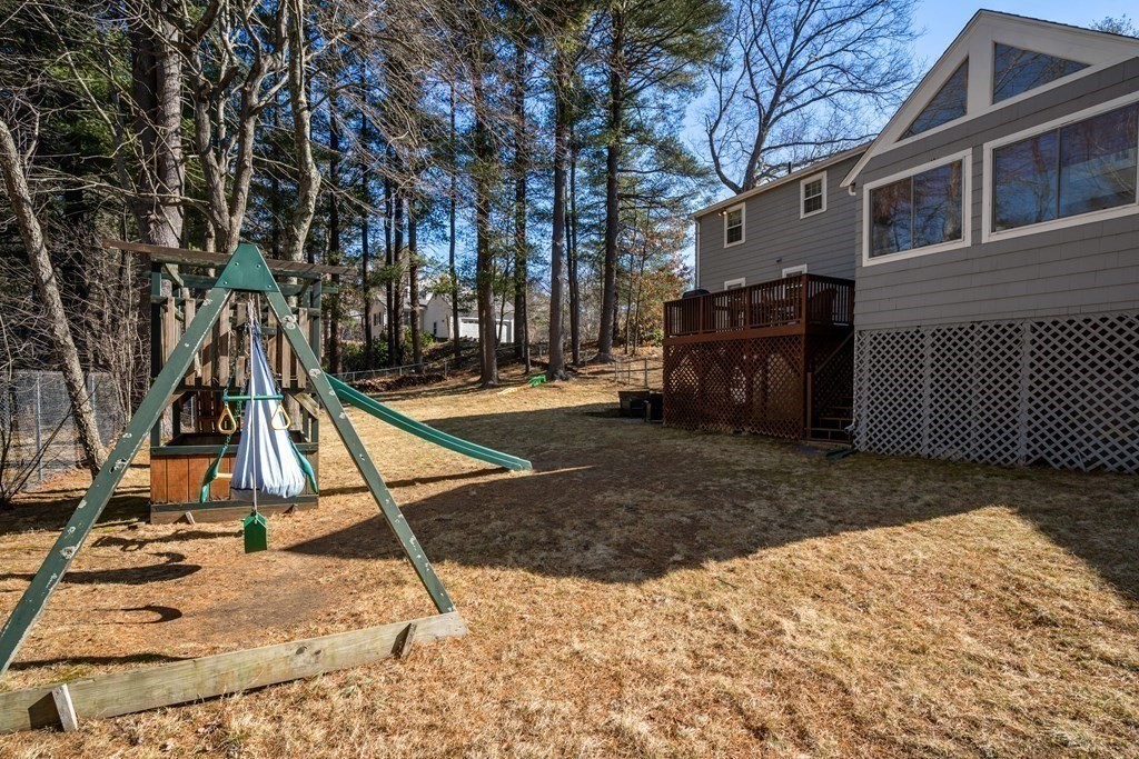 69 Colonial Road Medfield, MA 02052 - Photo 33 of 39 Gallery Image 33