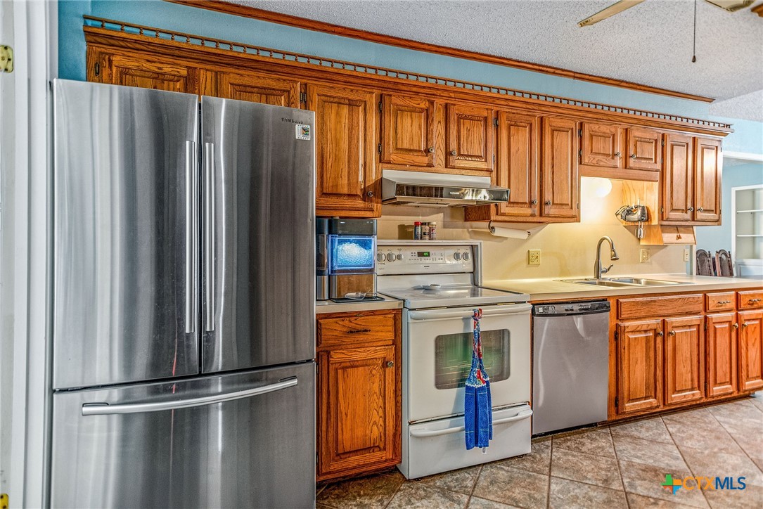 540 Royal Road Port Lavaca, TX 77979 - Photo 14 of 32