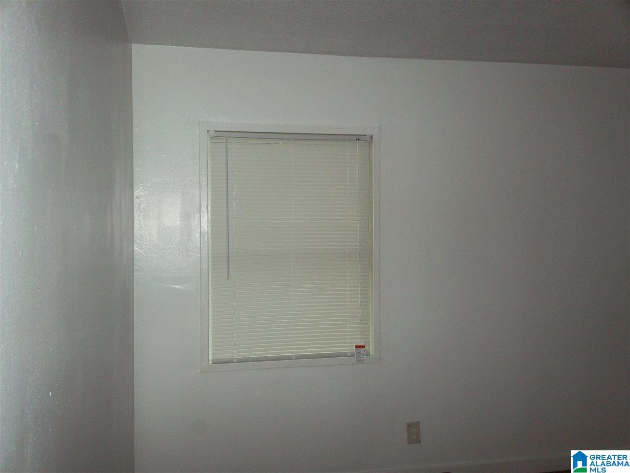 1540 17th Way Southwest Birmingham, AL 35211 - Photo 4 of 14
