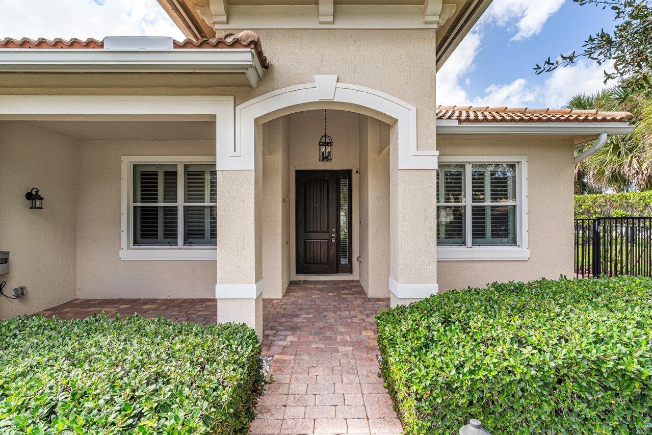 8393 Lyons Ranches Road Boynton Beach, FL 33472 - Photo 4 of 40 004-8393LyonsRanchesRoad-BoyntonBeach-FL