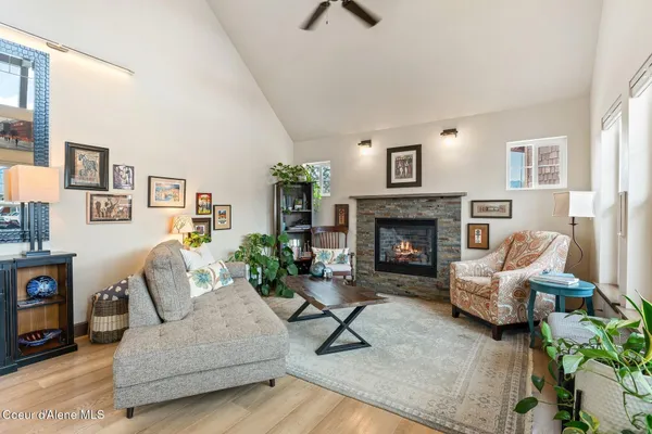 $499,000 | 17 Hitchcock Drive, Dover, ID 83825