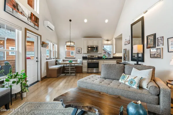 $499,000 | 17 Hitchcock Drive, Dover, ID 83825