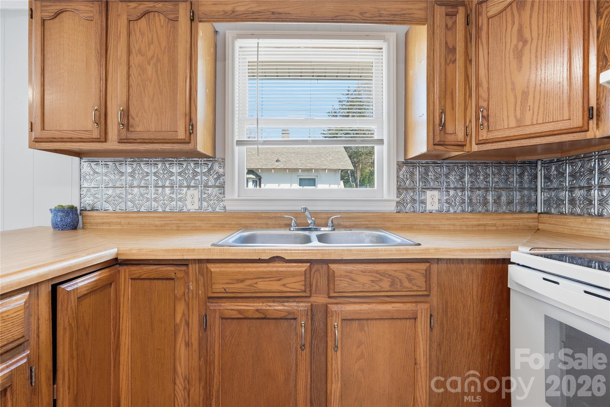 346 North Cleghorn Street Rutherfordton, NC 28139 - Photo 7 of 22