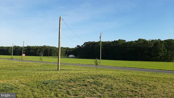 a view of a tennis court