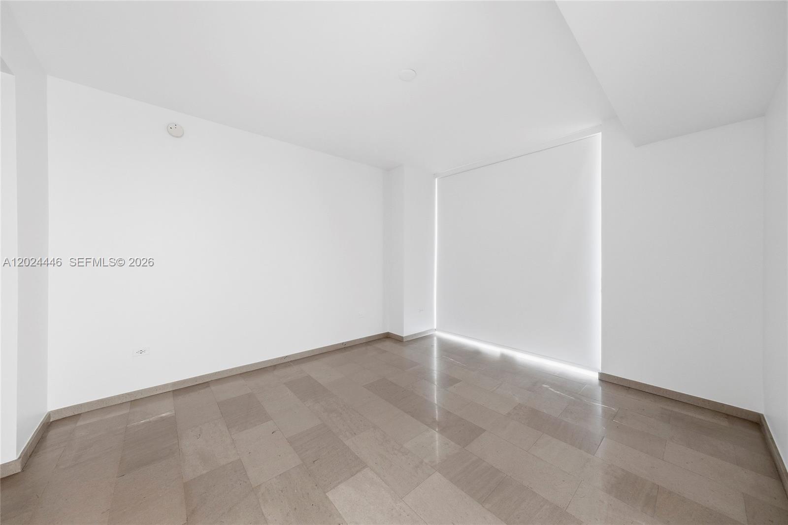 88 Southwest 7th Street, Unit 2008 Miami, FL 33130 - Photo 15 of 47
