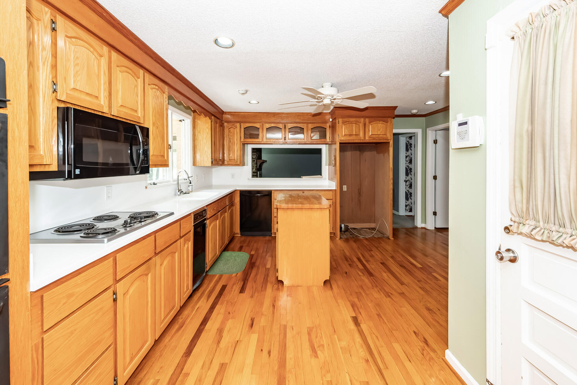 64 Shrewsbury Road Charleston, SC 29407 - Photo 12 of 56 17