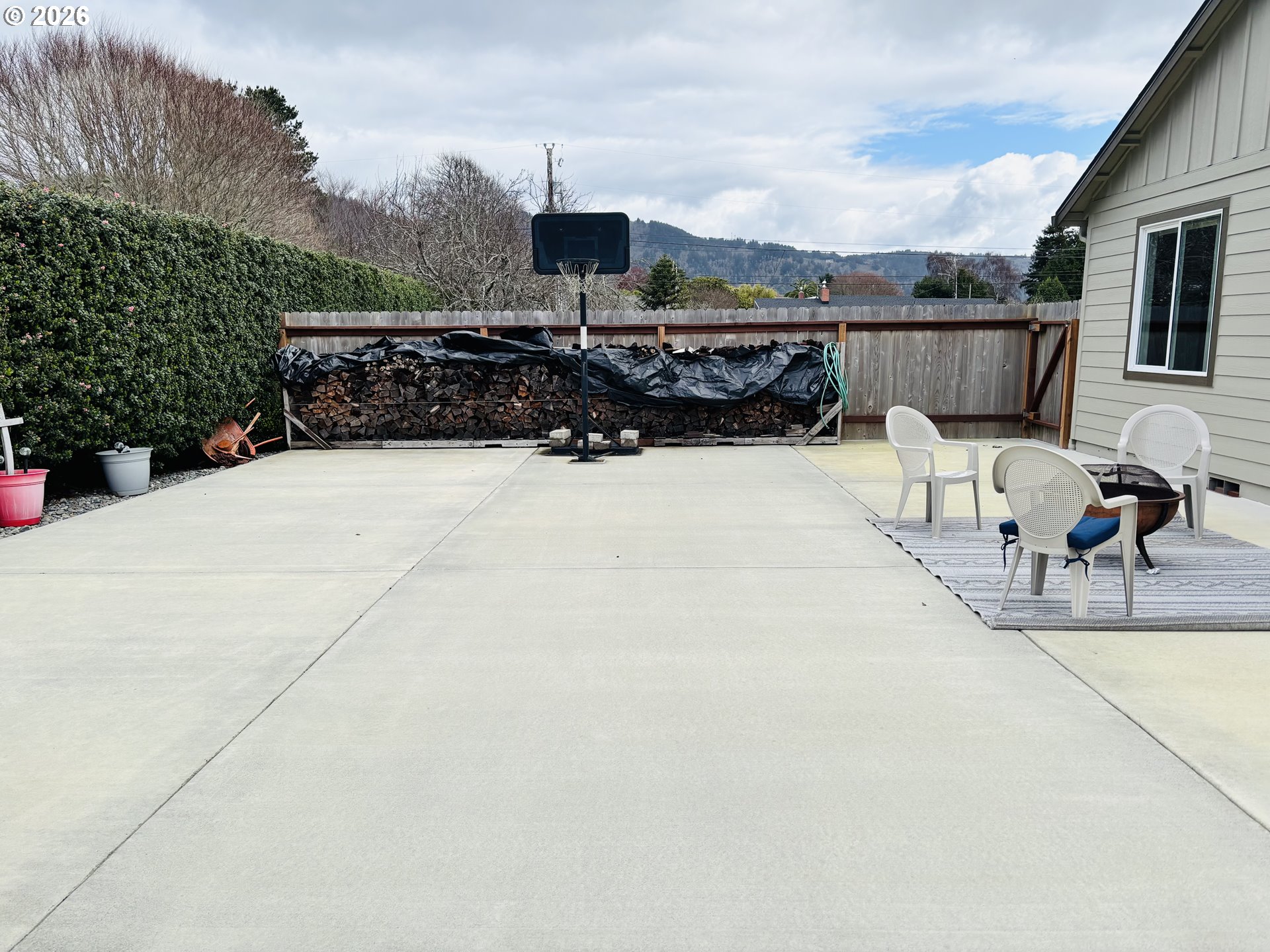 418 Memory Lane Brookings, OR 97415 - Photo 33 of 39