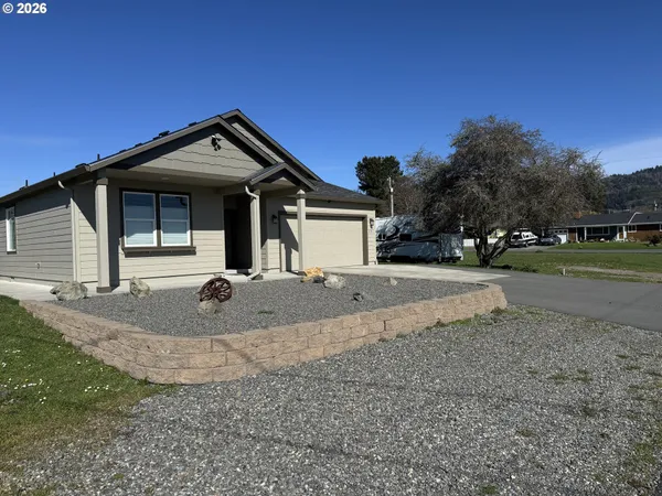 $850,000 | 418 Memory Lane, Brookings, OR 97415