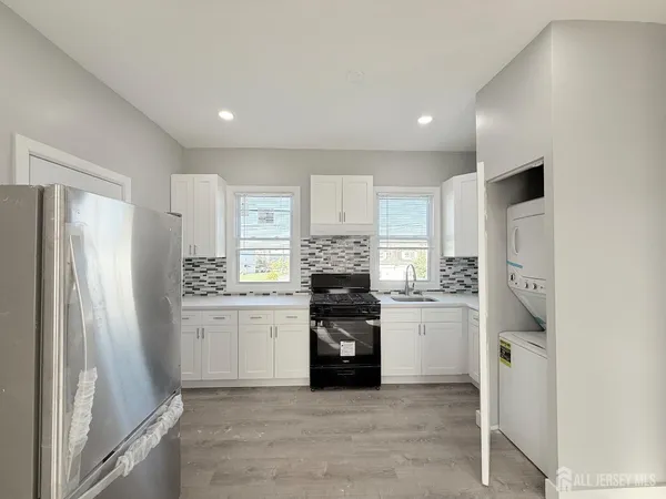 $2,500 | 46 Hayward Avenue, Unit 2, Carteret, NJ 07008