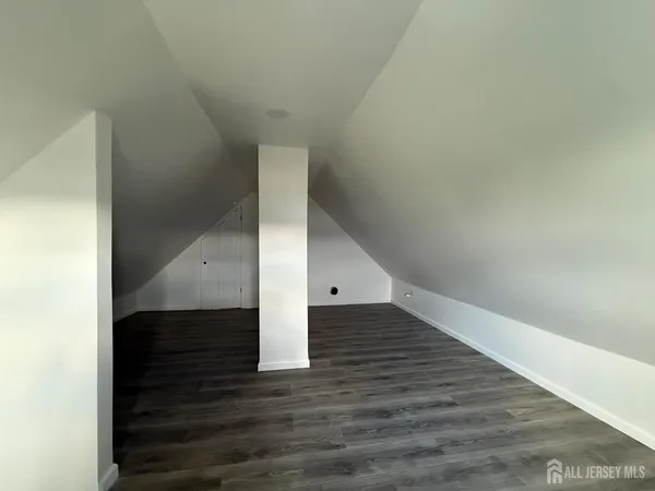 $2,400 | 46 Hayward Avenue, Unit 2, Carteret, NJ 07008