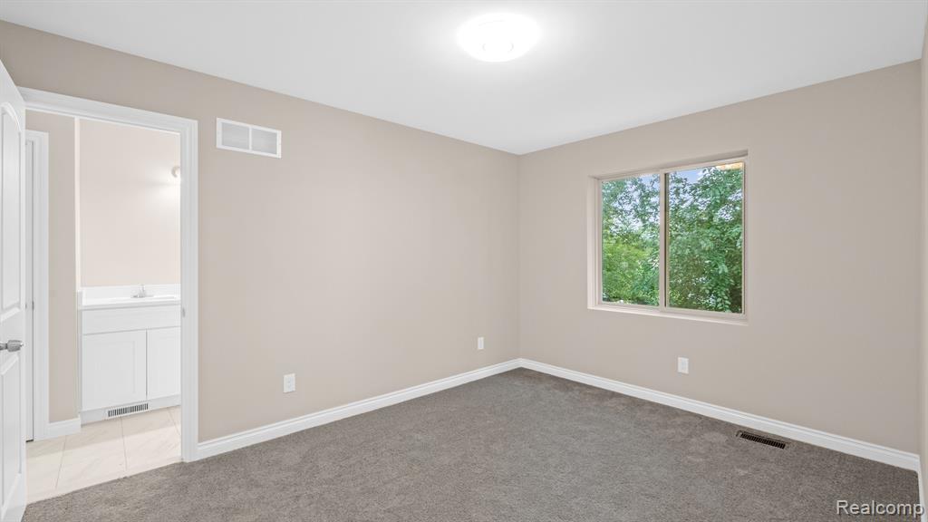 3237 Longview Avenue Rochester Hills, MI 48307 - Photo 15 of 36