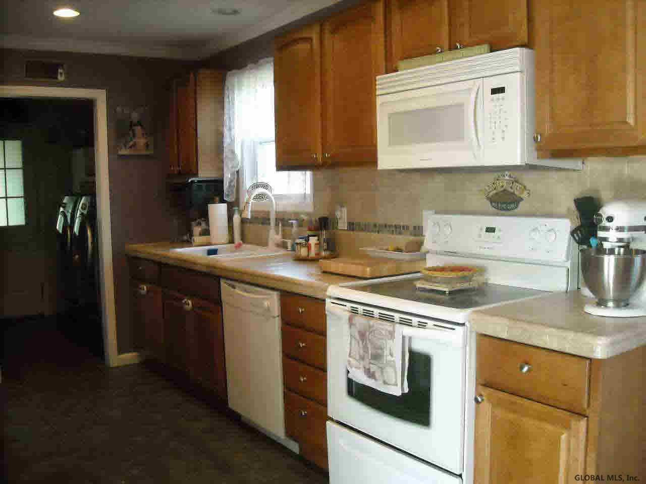 714 Vaughn Road Kingsbury, NY 12839 - Photo 8 of 23 Photo 8