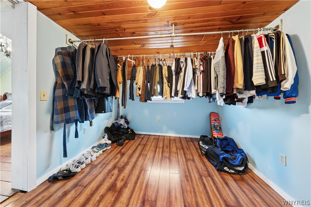 664 Back Street Pembroke, NY 14036 - Photo 24 of 44 Walk in closet - primary suite