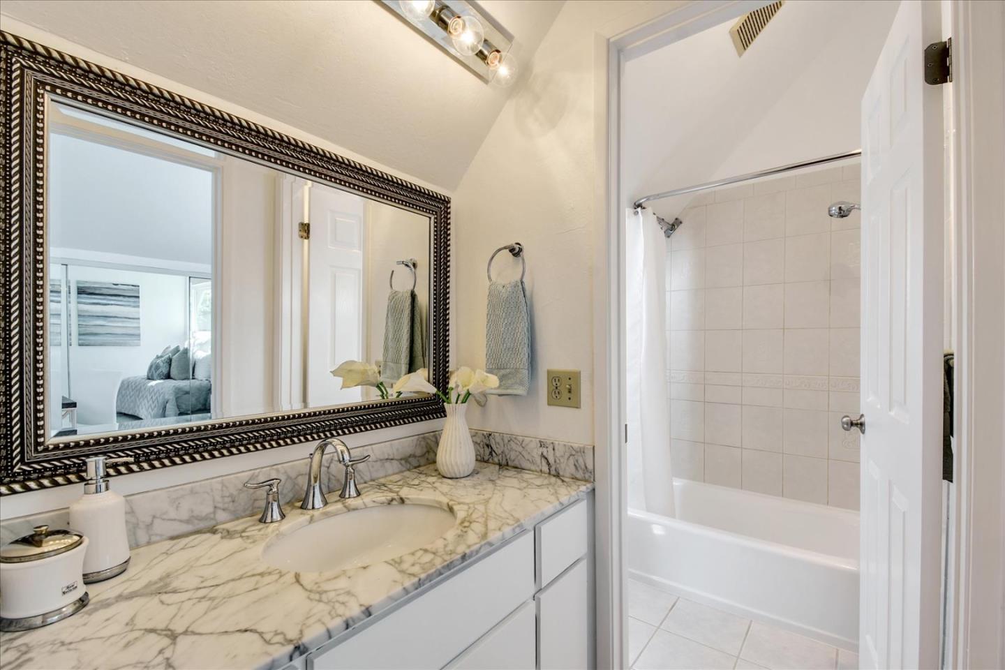 2522 West Middlefield Road Mountain View, CA 94043 - Photo 21 of 30 Gallery Image 21