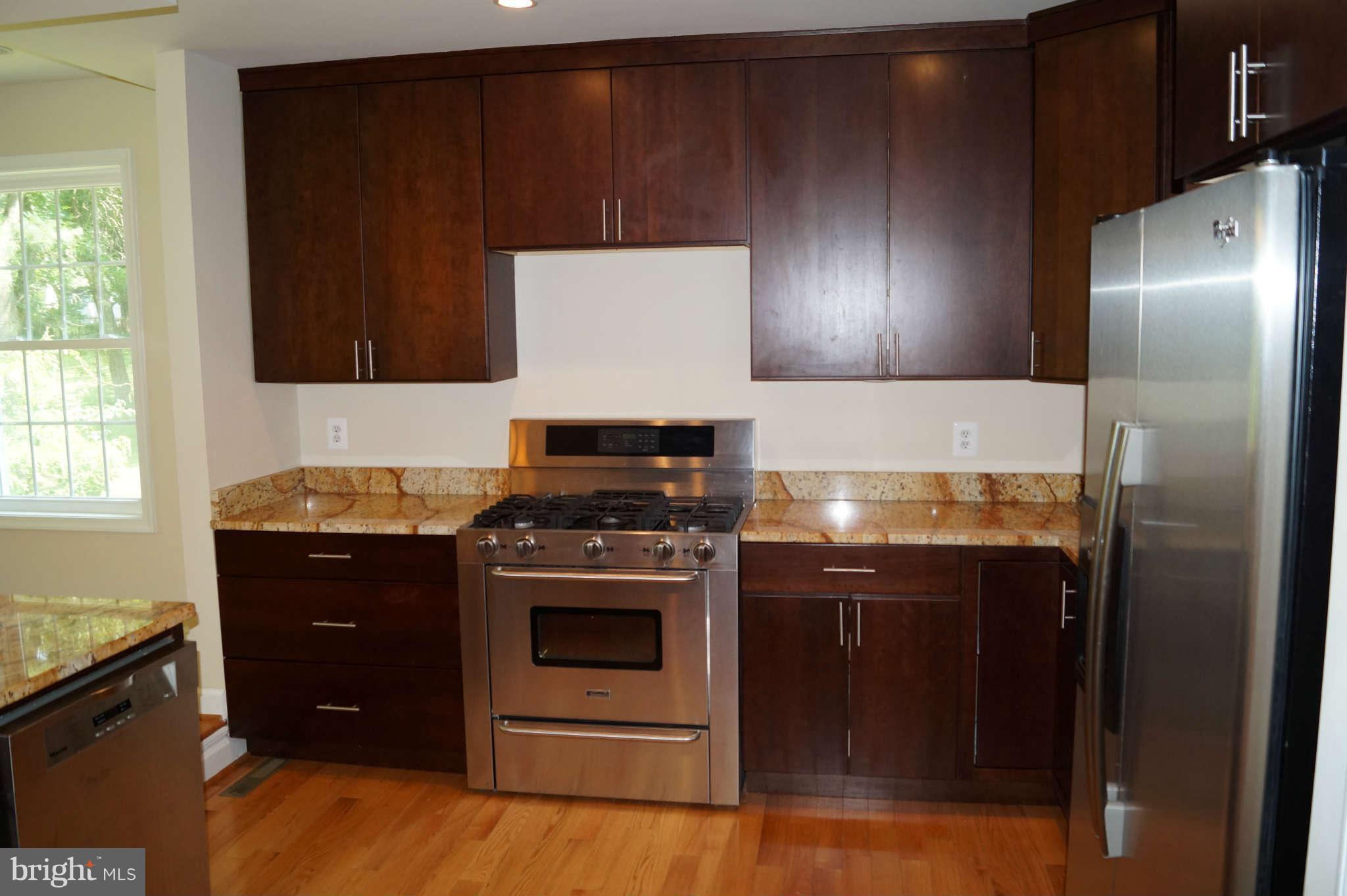 5130 Rondel Place Columbia, MD 21044 - Photo 14 of 23 Kitchen