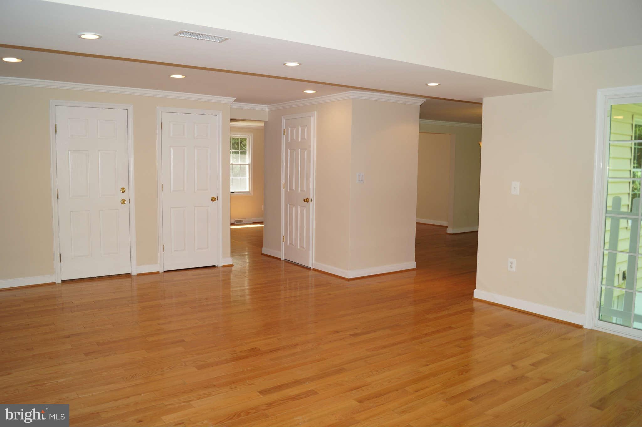 5130 Rondel Place Columbia, MD 21044 - Photo 9 of 23 Family Room
