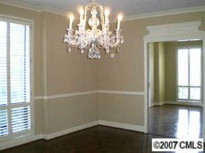 872 Cherokee Road, Unit K7 Charlotte, NC 28207 - Photo 3 of 6 Gallery Image 3