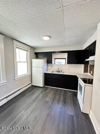 $1,695 | 664 Myrtle Avenue, Unit 2, Albany, NY 12208