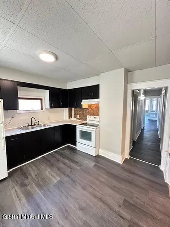 $1,695 | 664 Myrtle Avenue, Unit 2, Albany, NY 12208