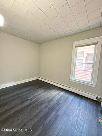 $1,695 | 664 Myrtle Avenue, Unit 2, Albany, NY 12208