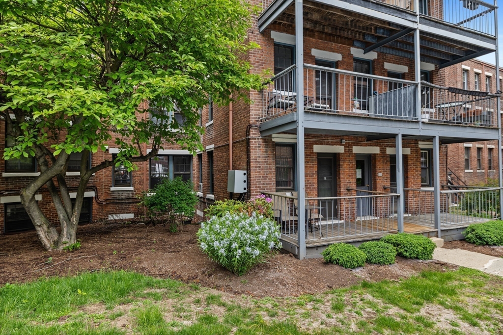 100 Lanark Road, Unit 4 Boston, MA 02135 - Photo 7 of 11