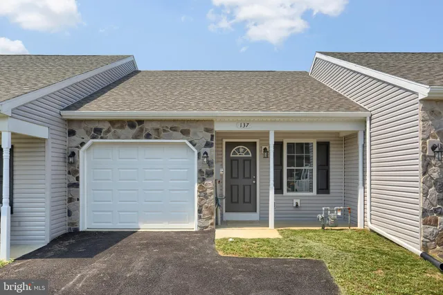 a view of a house with a outdoor space