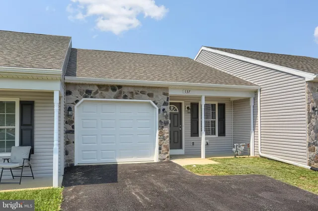a view of a house with a outdoor space