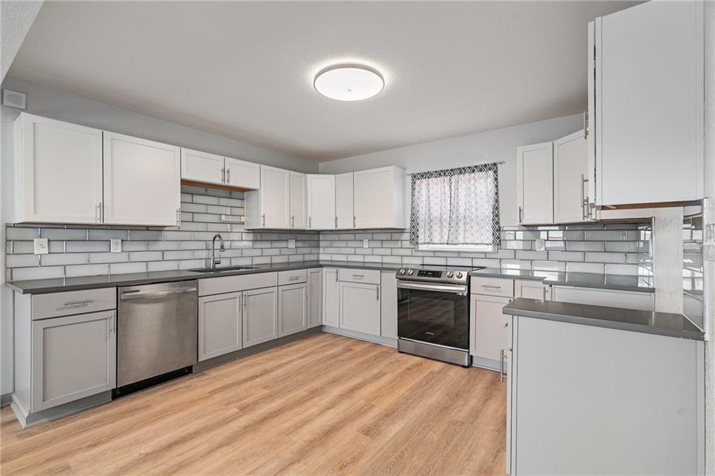 2400 South Crescent Avenue Independence, MO 64052 - Photo 11 of 37