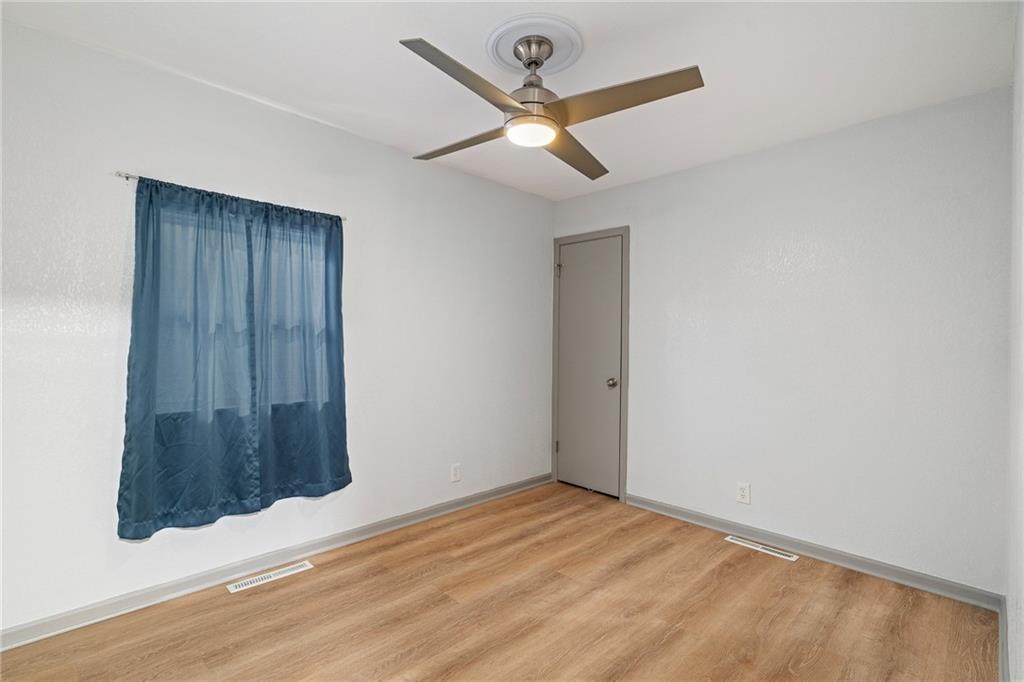 2400 South Crescent Avenue Independence, MO 64052 - Photo 22 of 37