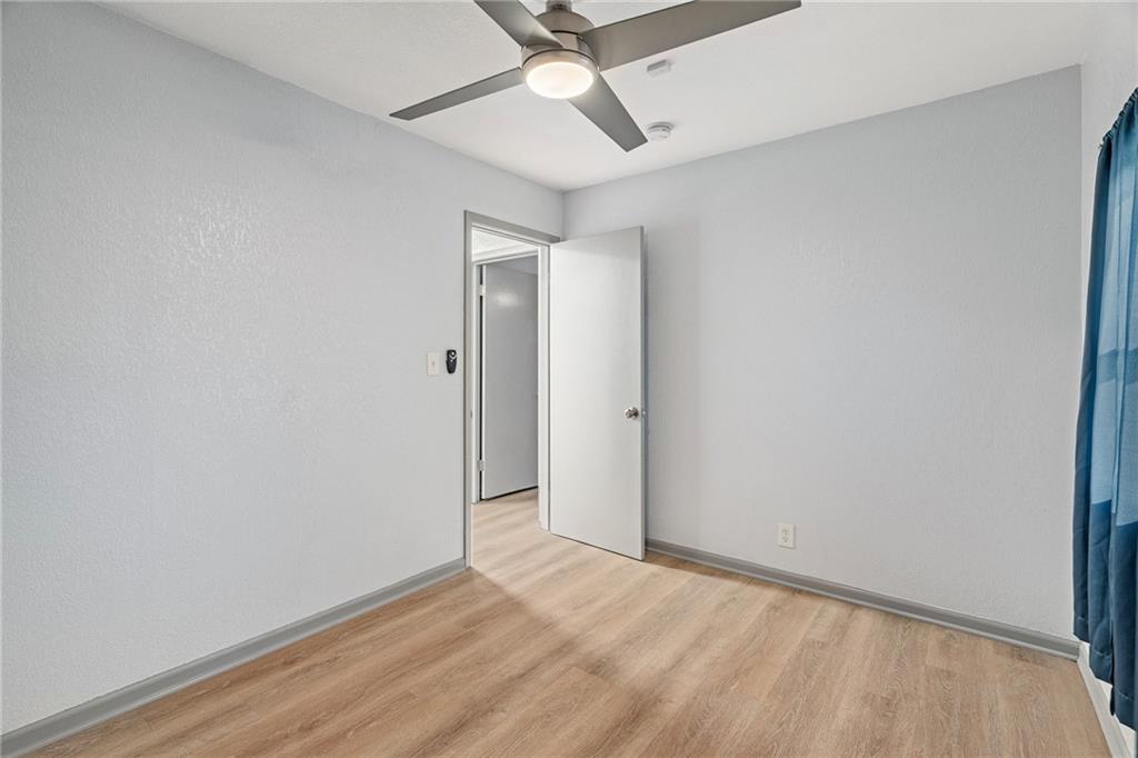 2400 South Crescent Avenue Independence, MO 64052 - Photo 23 of 37