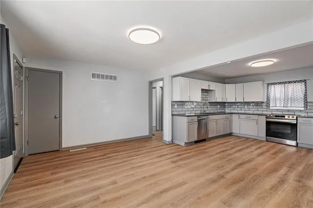 $222,000 | 2400 South Crescent Avenue, Independence, MO 64052