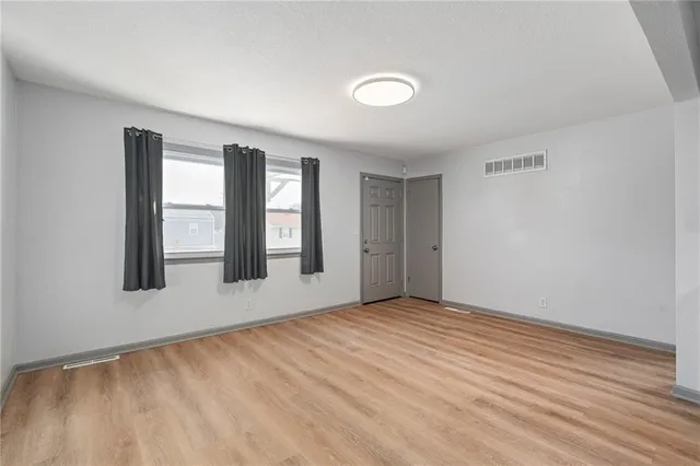 $222,000 | 2400 South Crescent Avenue, Independence, MO 64052