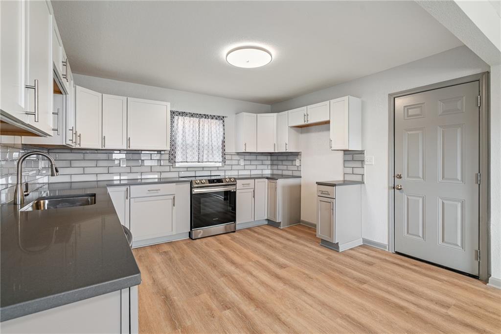 2400 South Crescent Avenue Independence, MO 64052 - Photo 10 of 37